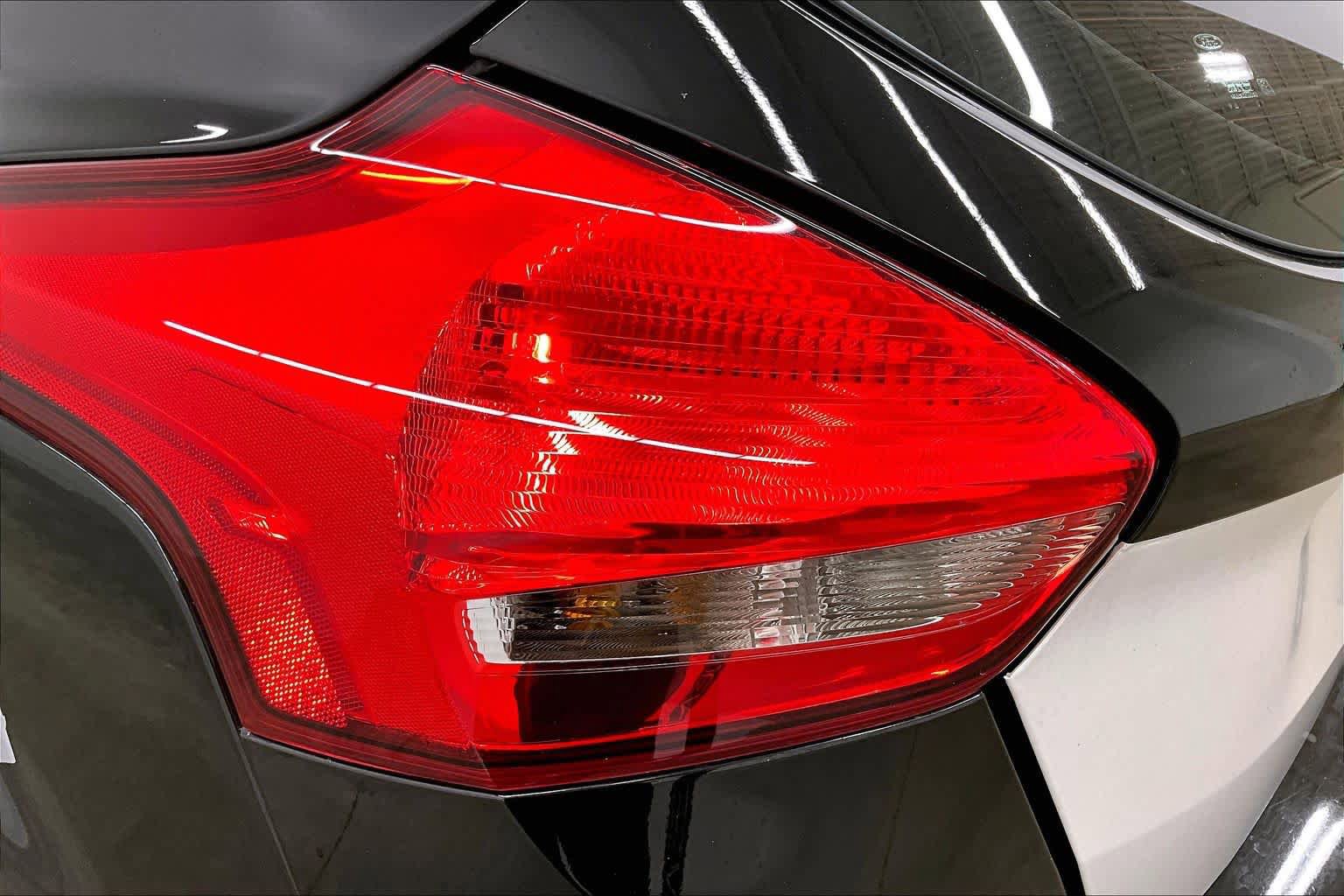 Used 2018 Ford Focus ST FWD image 29