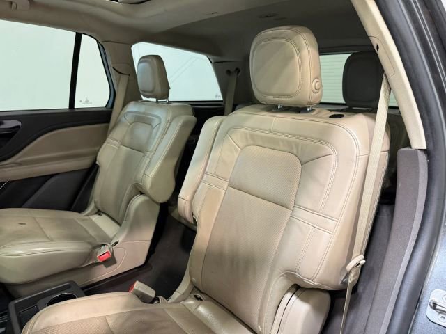 Used 2020 Lincoln Aviator Reserve w/ Equipment Group 201A AWD/4WD image 26