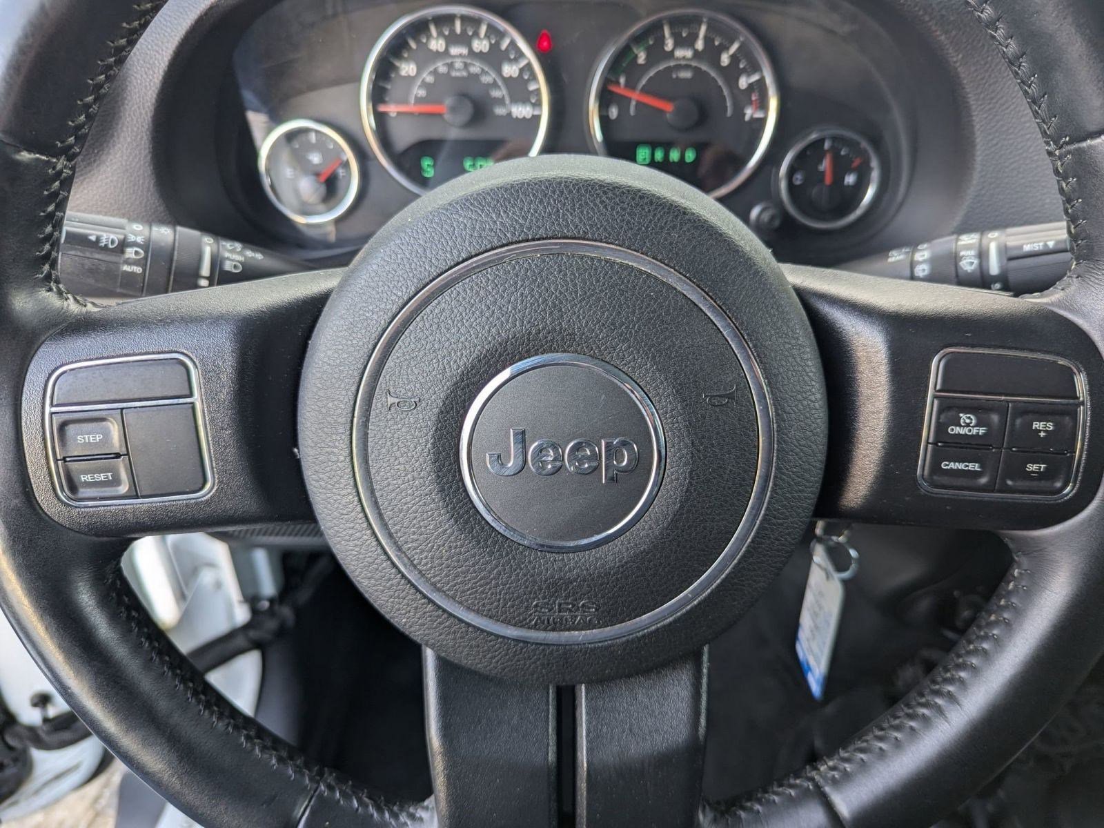 Used 2017 Jeep Wrangler Unlimited Sahara image 13