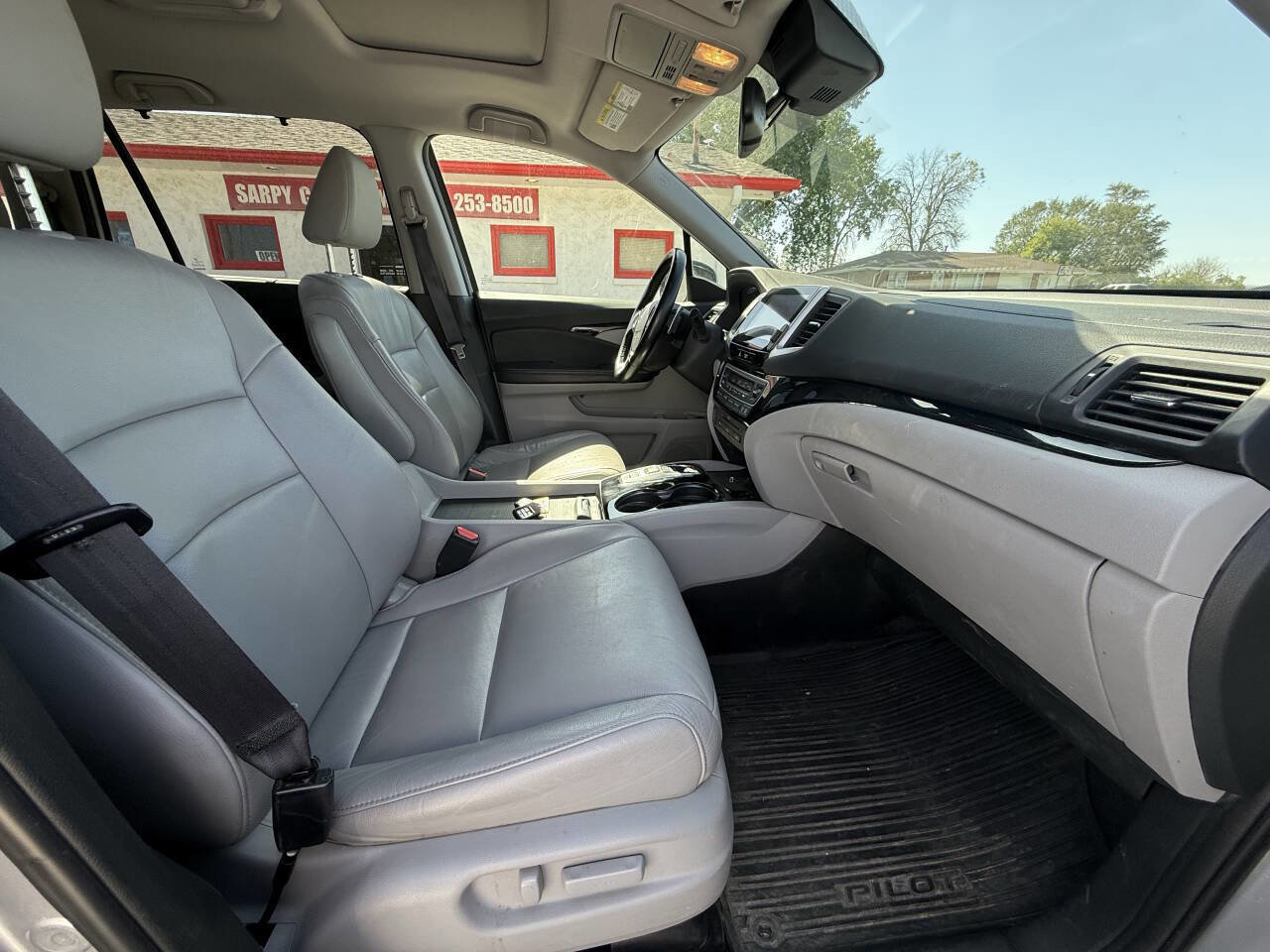 Used 2016 Honda Pilot Touring image 18