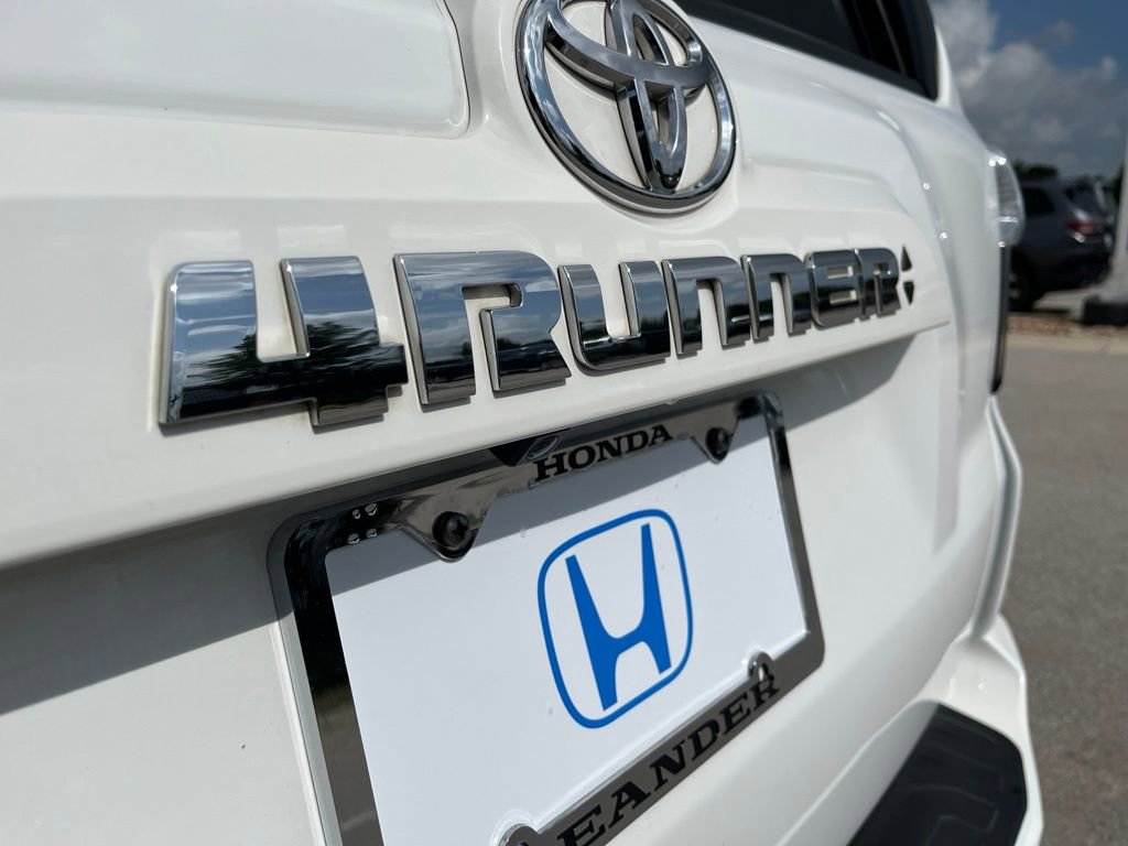 Used 2021 Toyota 4Runner SR5 AWD/4WD image 8
