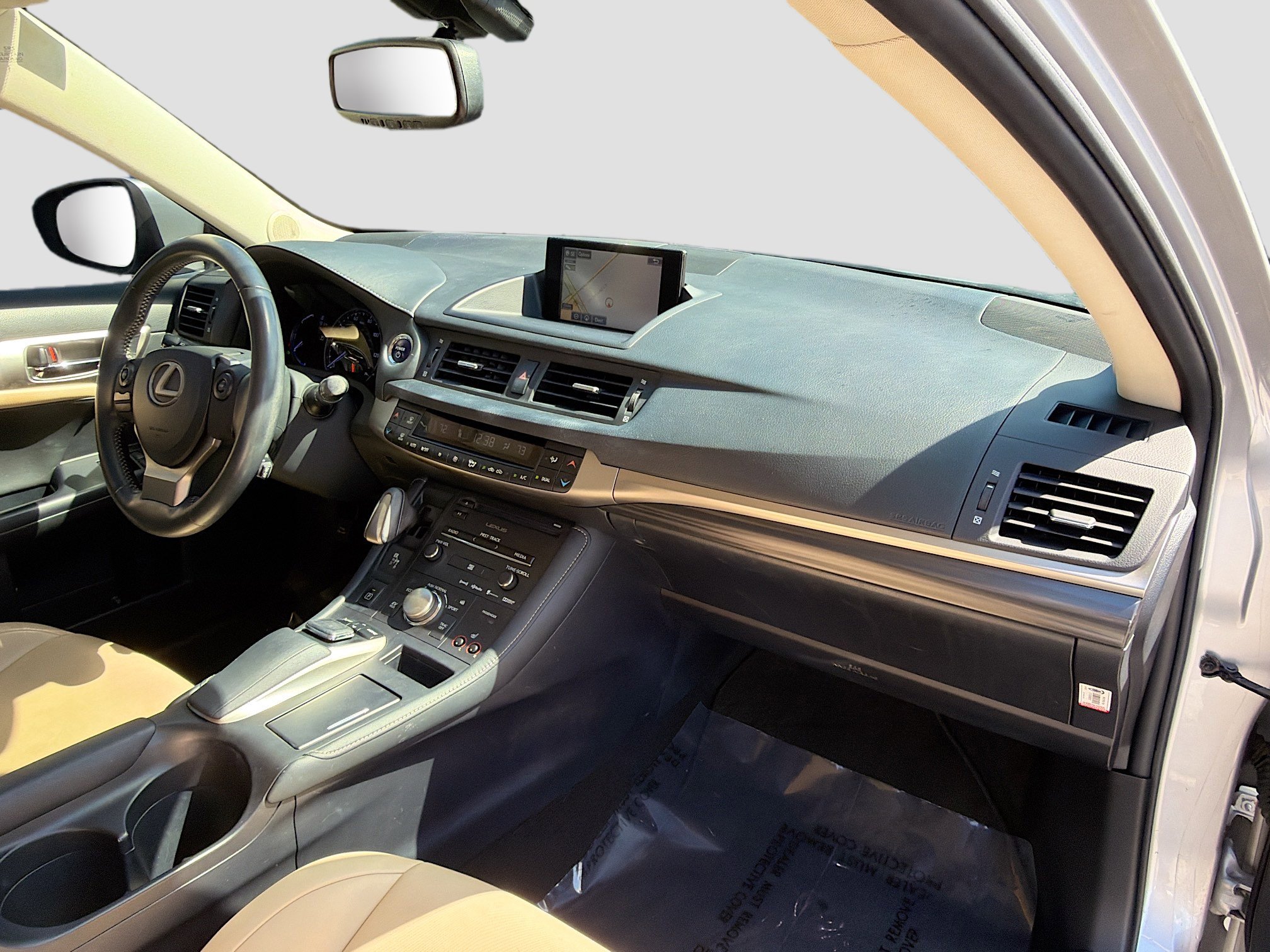 Used 2015 Lexus CT 200h w/ Navigation Package image 13