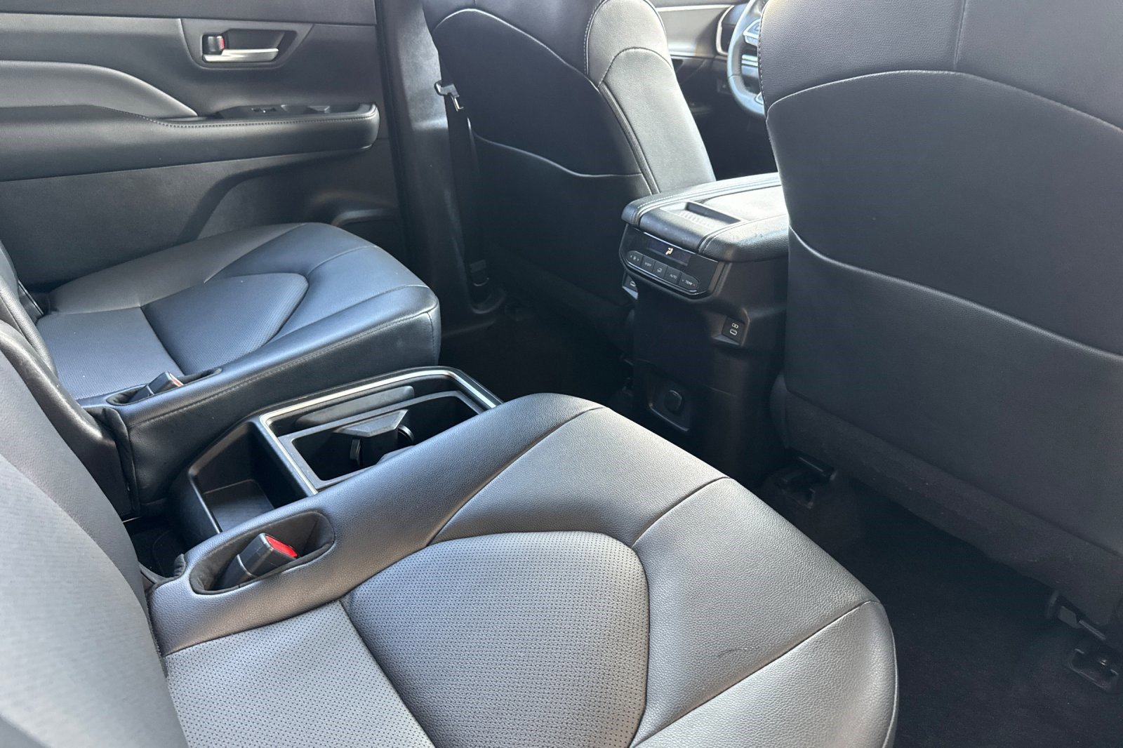 Used 2025 Toyota Grand Highlander FWD image 29