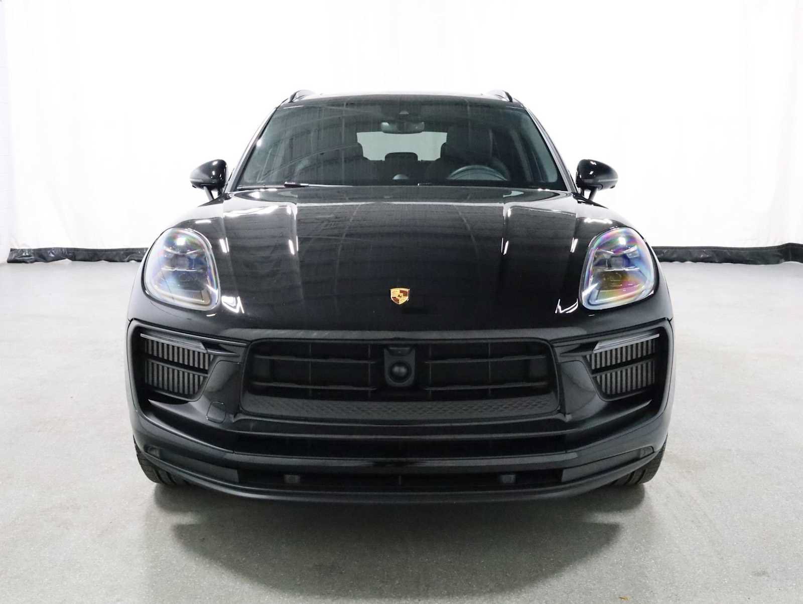 Certified 2025 Porsche Macan S AWD/4WD image 14