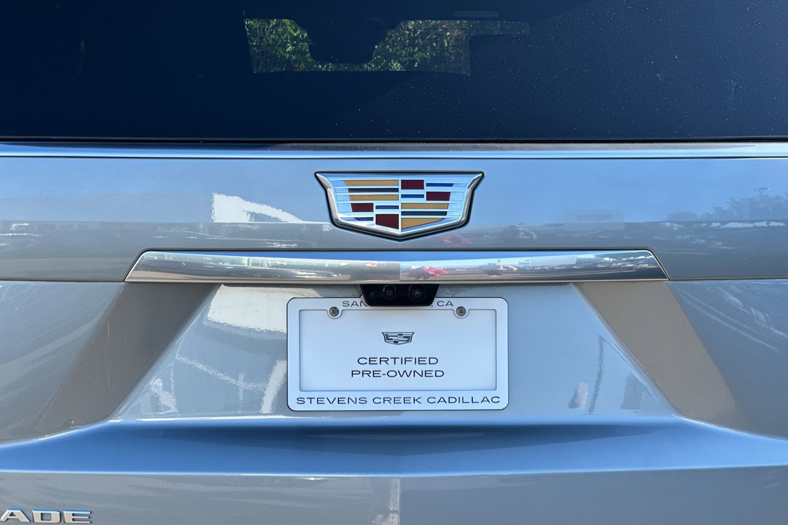 Used 2025 Cadillac Escalade Premium Luxury image 46