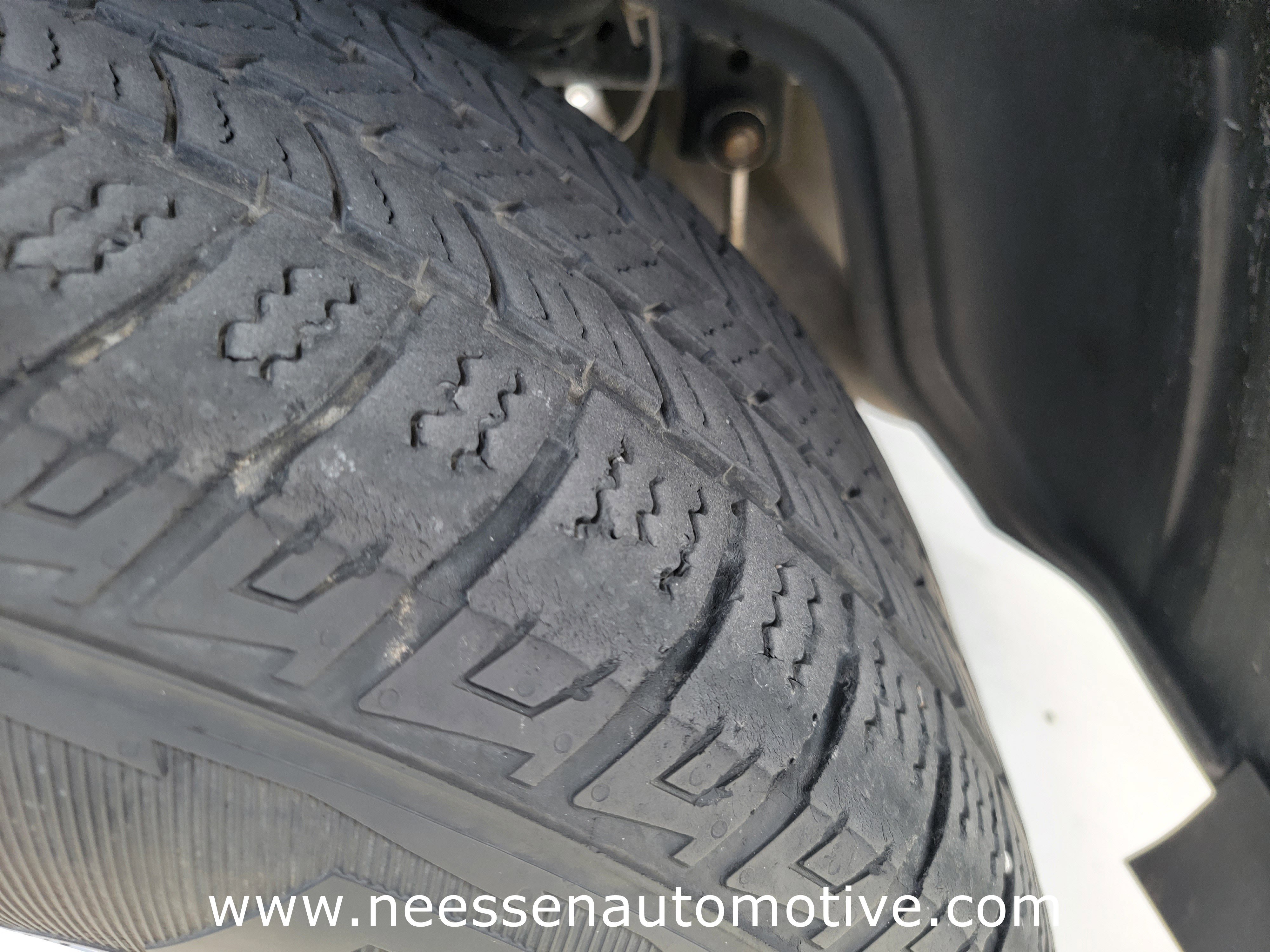 Used 2024 RAM 1500 Limited image 32