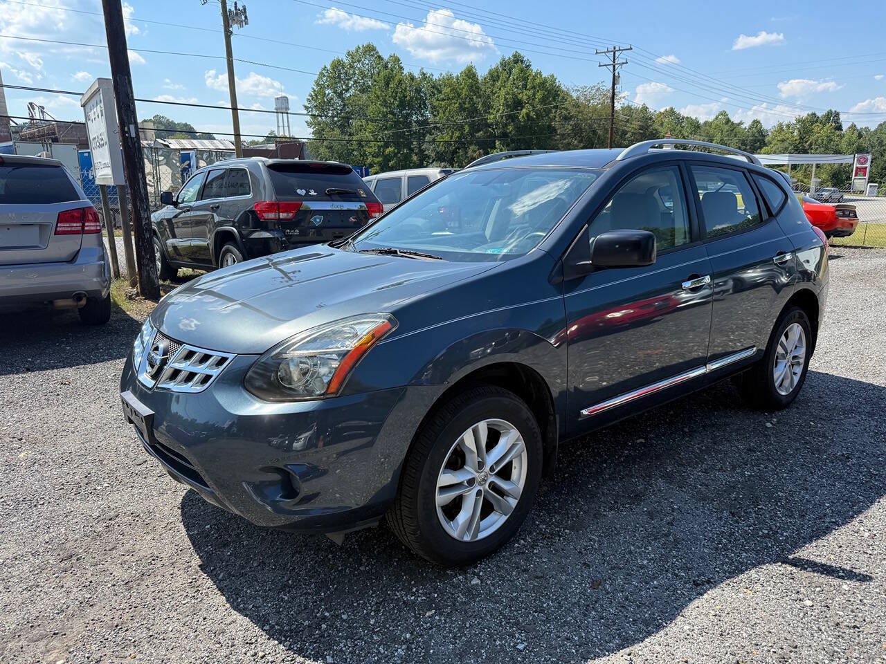 Used 2014 Nissan Rogue S w/ Convenience Package AWD/4WD image 3