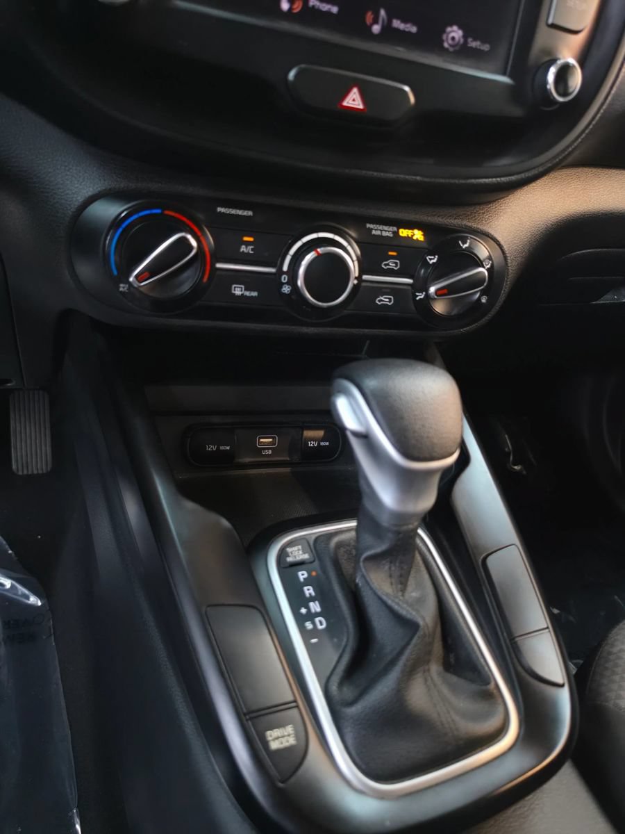 Used 2024 Kia Soul LX w/ LX Technology Package FWD image 23