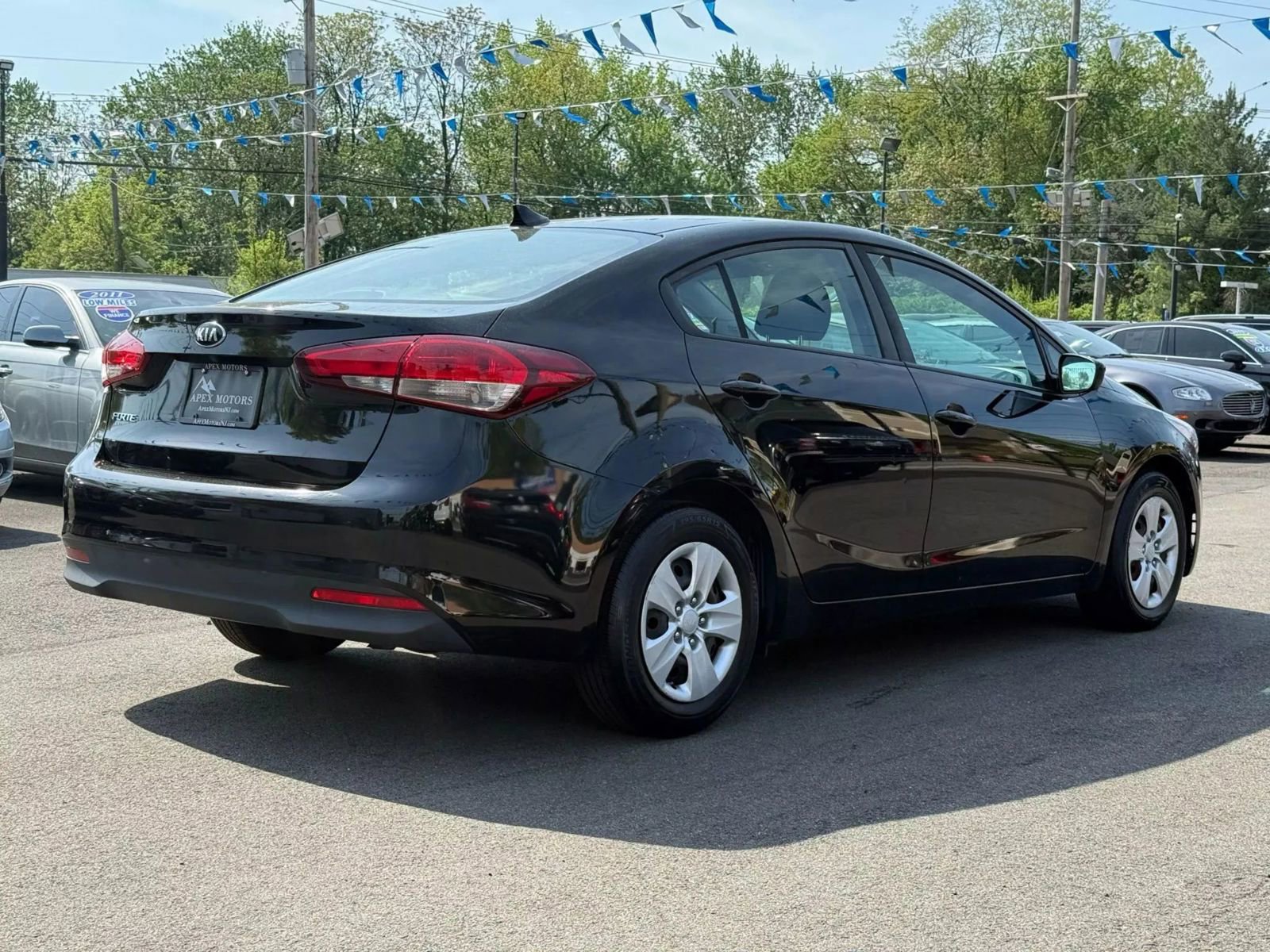 Used 2017 Kia Forte LX w/ LX Popular Package image 10