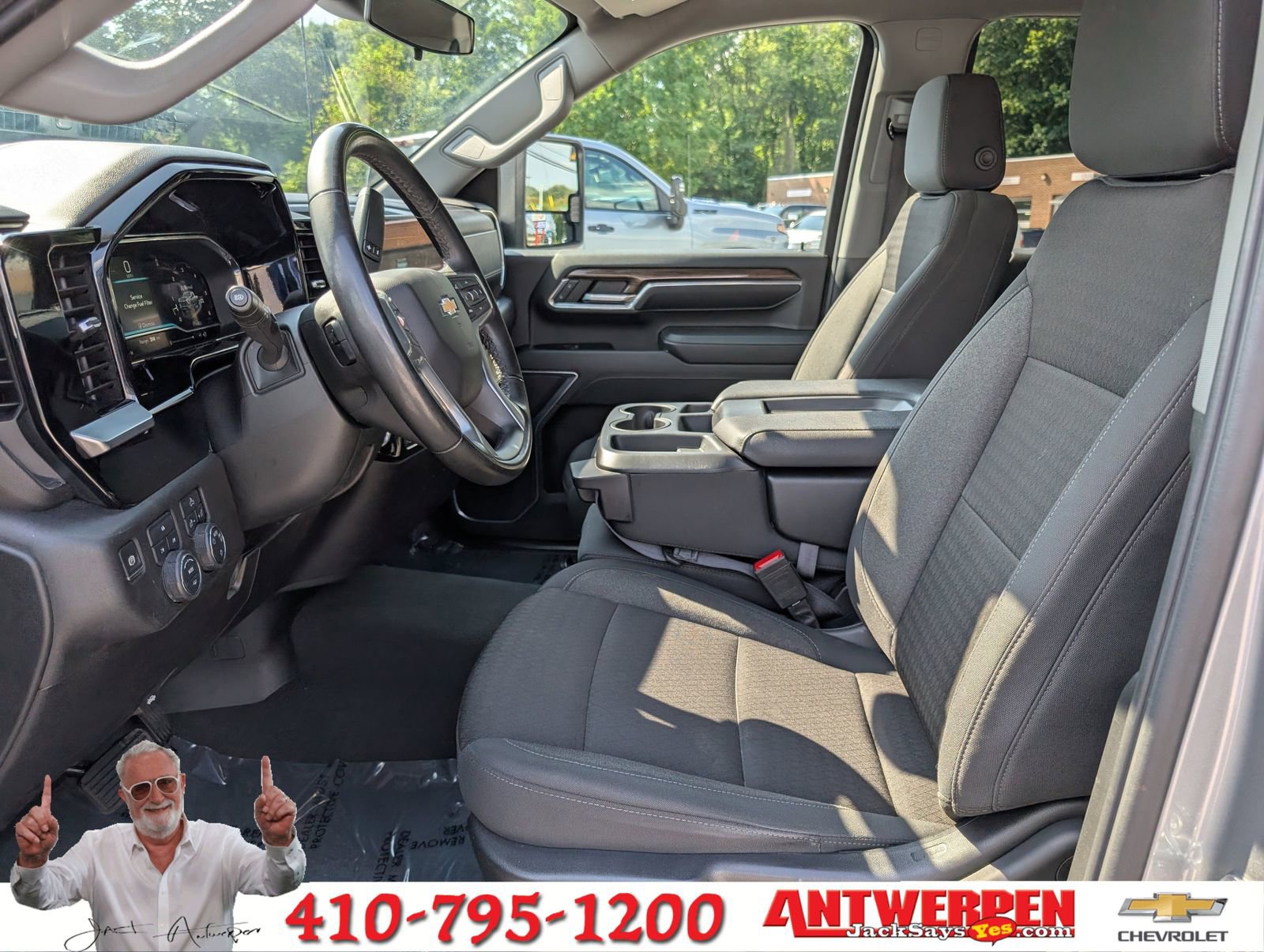 Used 2024 Chevrolet Silverado 2500 LT image 15