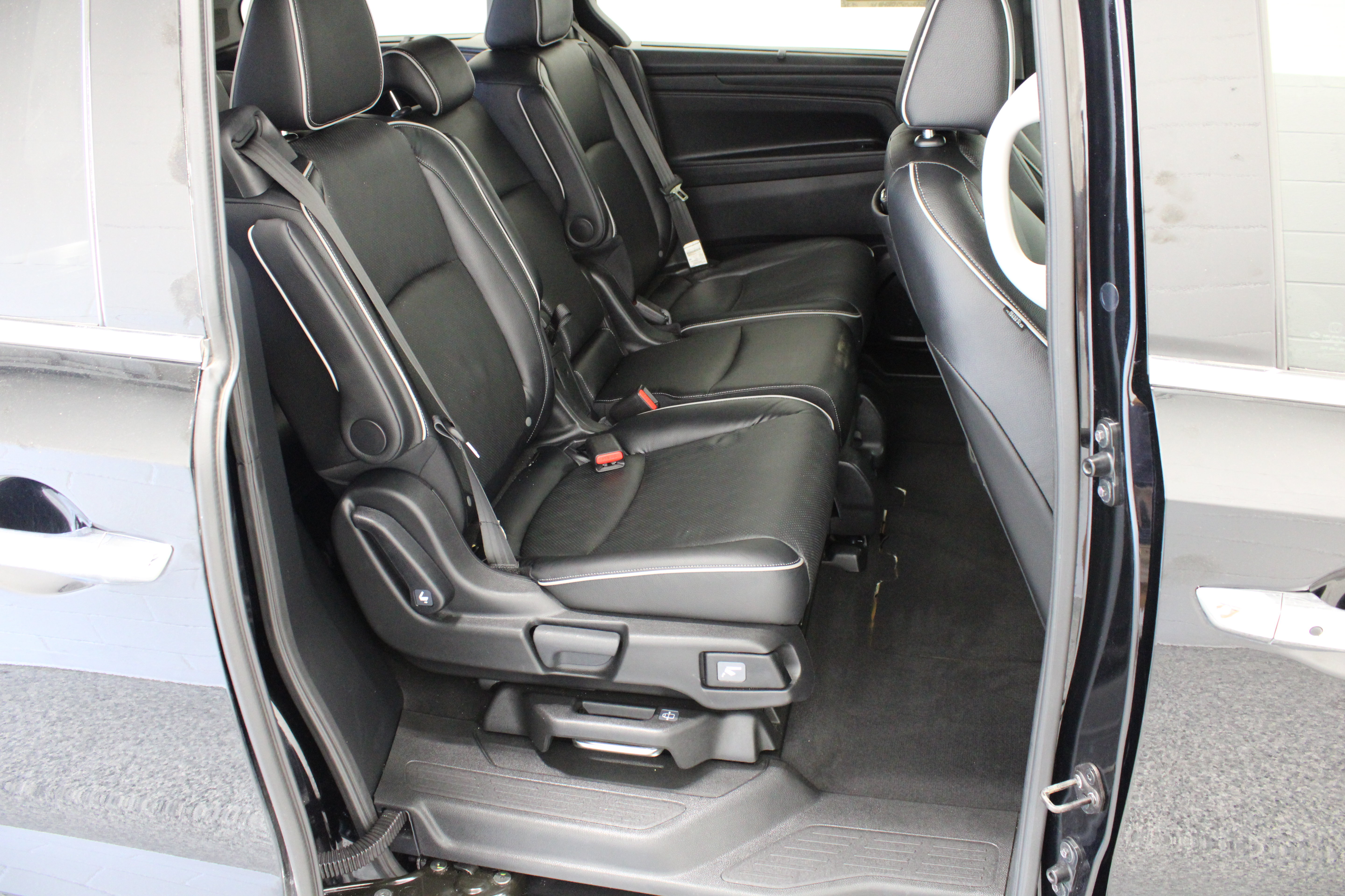 Used 2022 Honda Odyssey Elite image 38