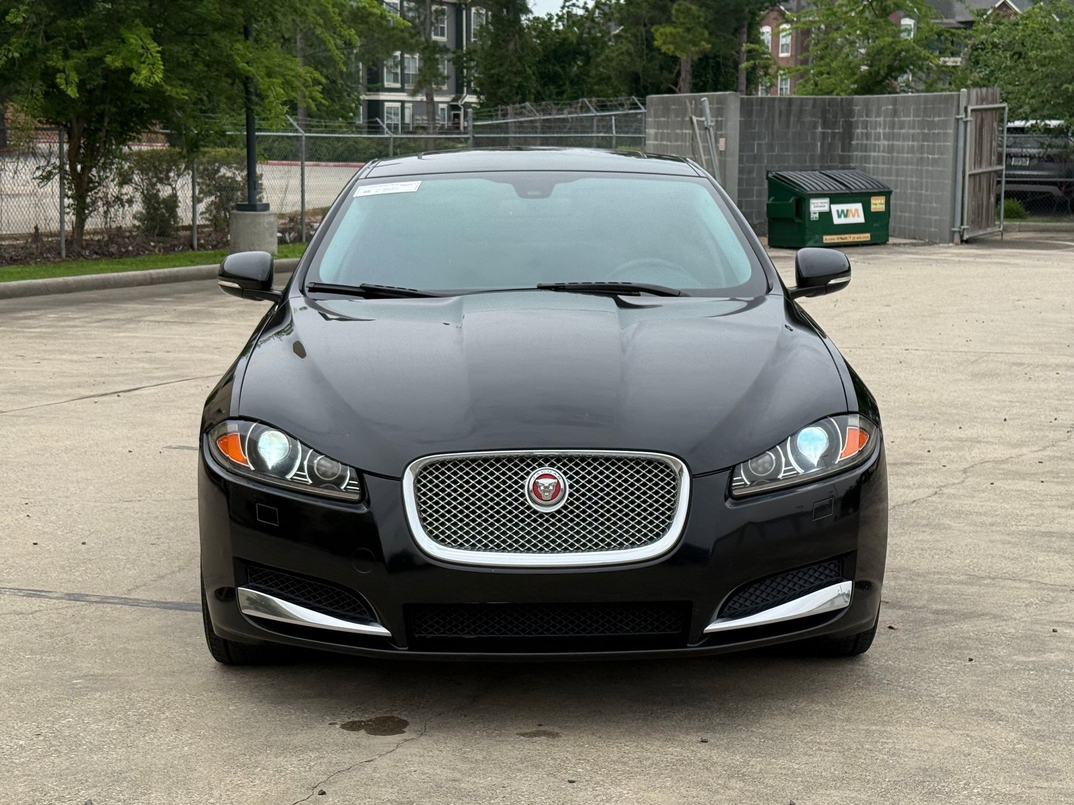 Used 2014 Jaguar XF RWD image 7