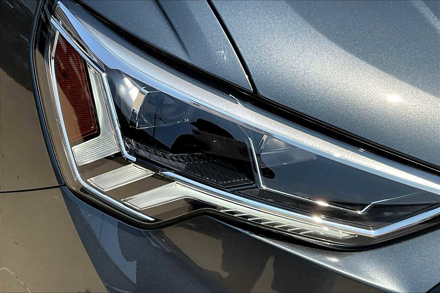 New 2025 Audi Q3 2.0T Premium Plus image 13