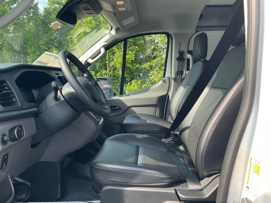New 2026 Ford Transit 250 Low Roof RWD image 14