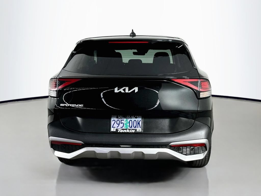Used 2025 Kia Sportage LX FWD image 7