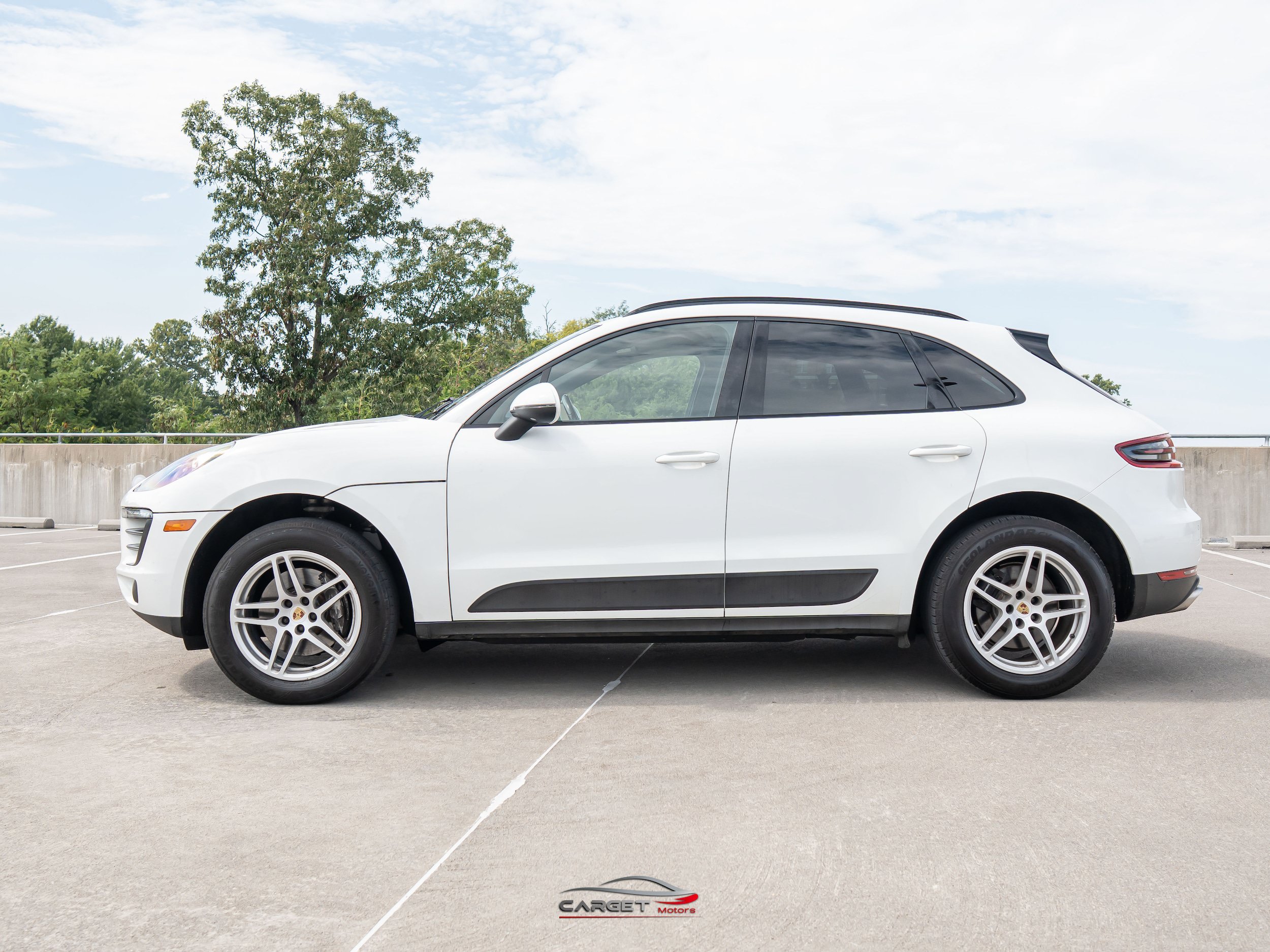 Used 2018 Porsche Macan AWD/4WD image 4