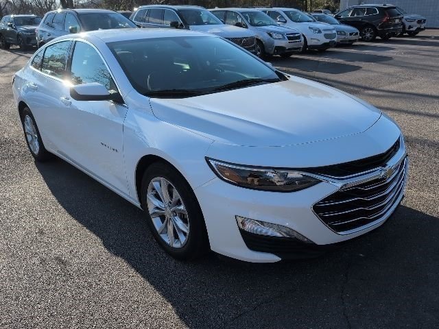 Used 2022 Chevrolet Malibu LT image 3