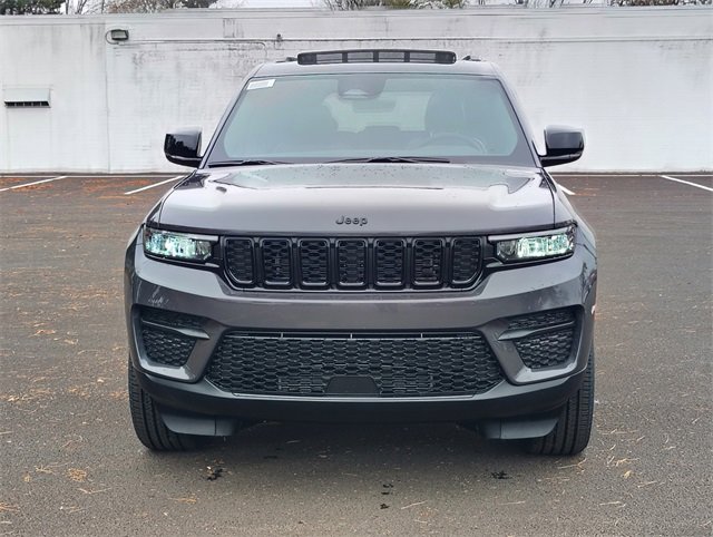 New 2025 Jeep Grand Cherokee Altitude image 35