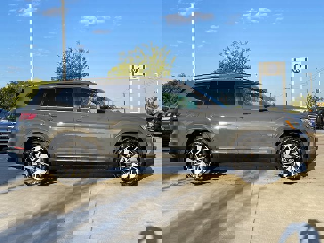 New 2026 Volkswagen Atlas SE image 7