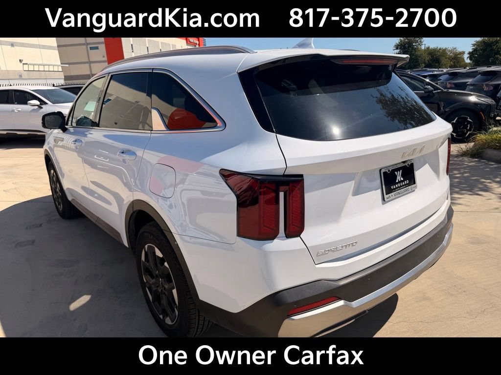 Certified 2025 Kia Sorento S w/ Panoramic Sunroof Package FWD image 2