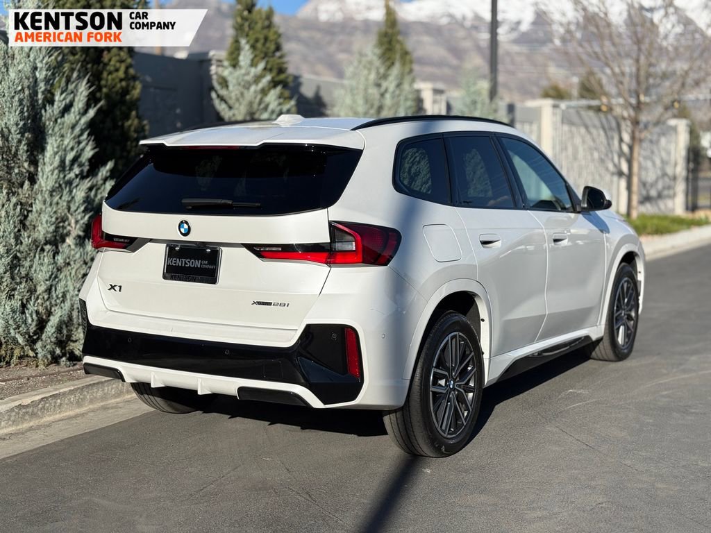 Used 2025 BMW X1 xDrive28i image 9