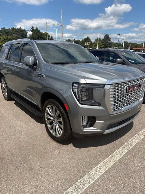 Used 2024 GMC Yukon Denali AWD/4WD image 3