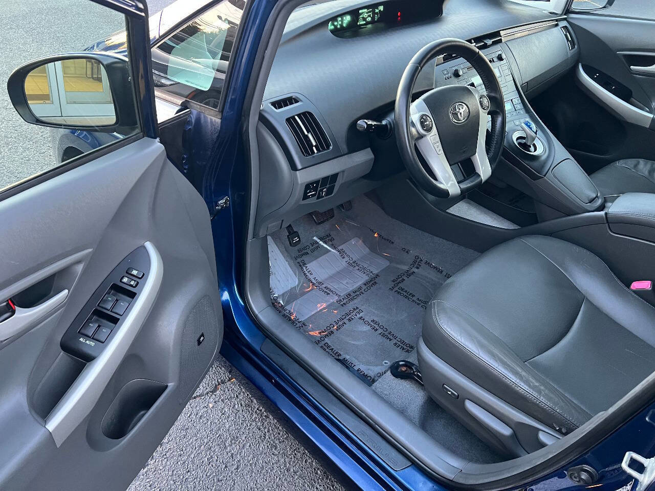 Used 2010 Toyota Prius Five image 17