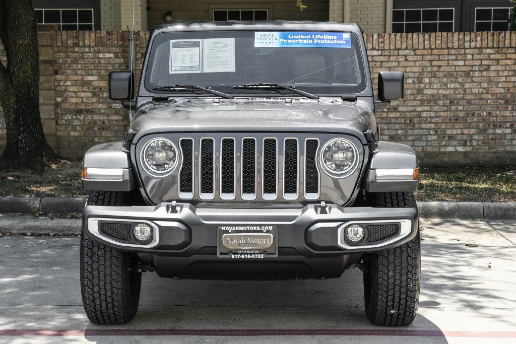 Used 2023 Jeep Wrangler Unlimited Sahara w/ LED Lighting Group AWD/4WD image 11