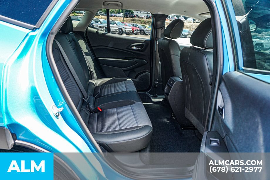 Used 2025 Chevrolet Trax LT FWD image 21