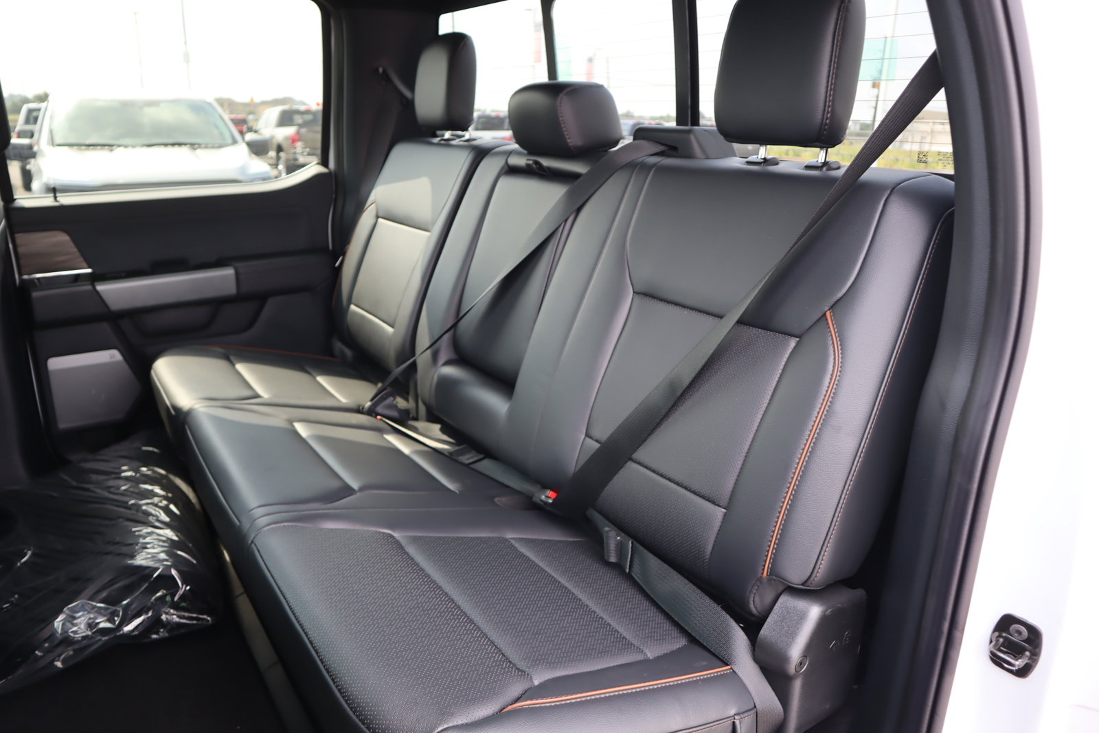 New 2025 Ford F150 Lariat w/ Equipment Group 502A High image 38