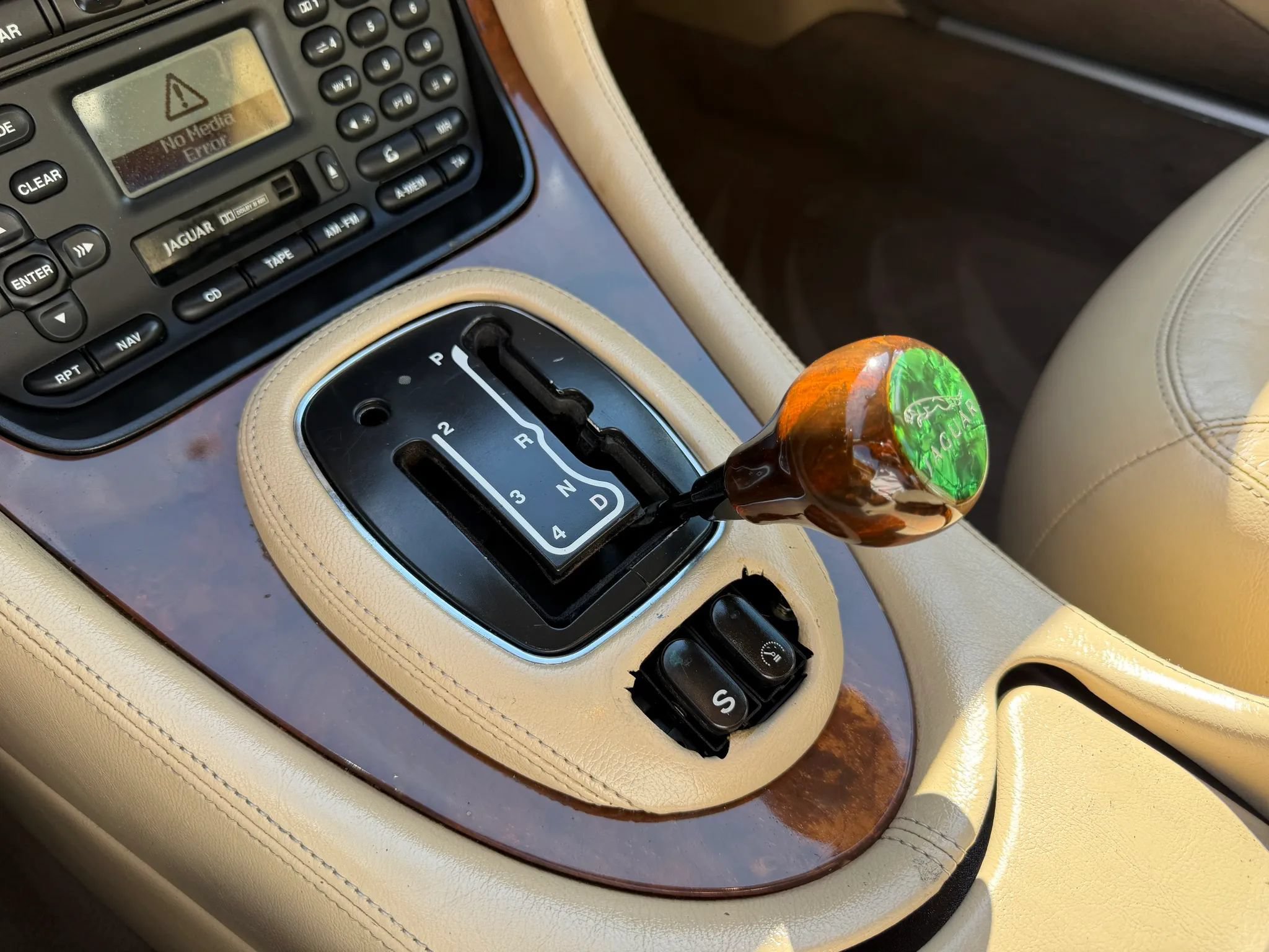 Used 2001 Jaguar XJ8 RWD image 21