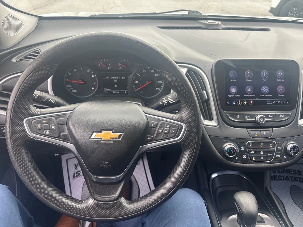 Used 2022 Chevrolet Malibu LT FWD image 17