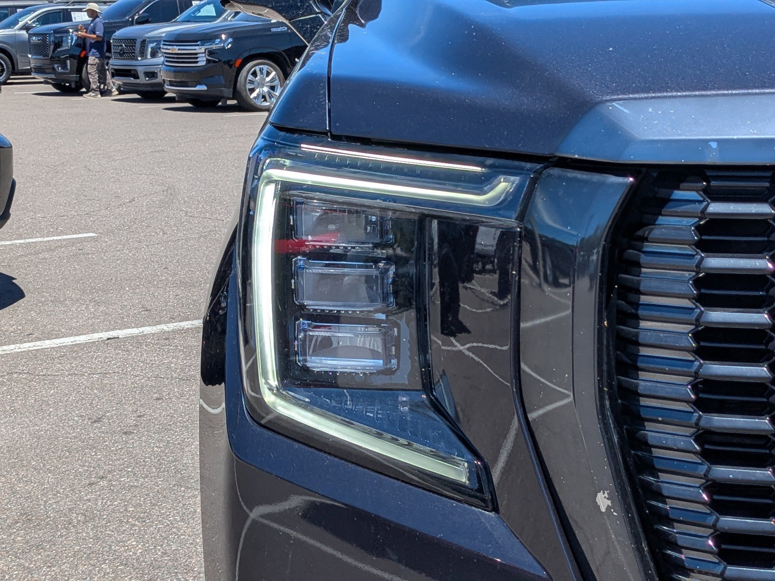 Used 2023 GMC Yukon XL Denali Ultimate image 9