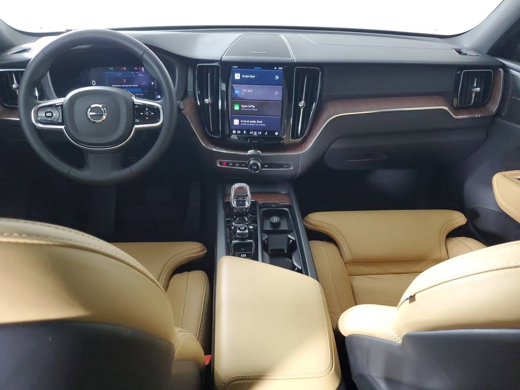 Used 2024 Volvo XC60 B5 Ultimate w/ Protection Package Premier image 17