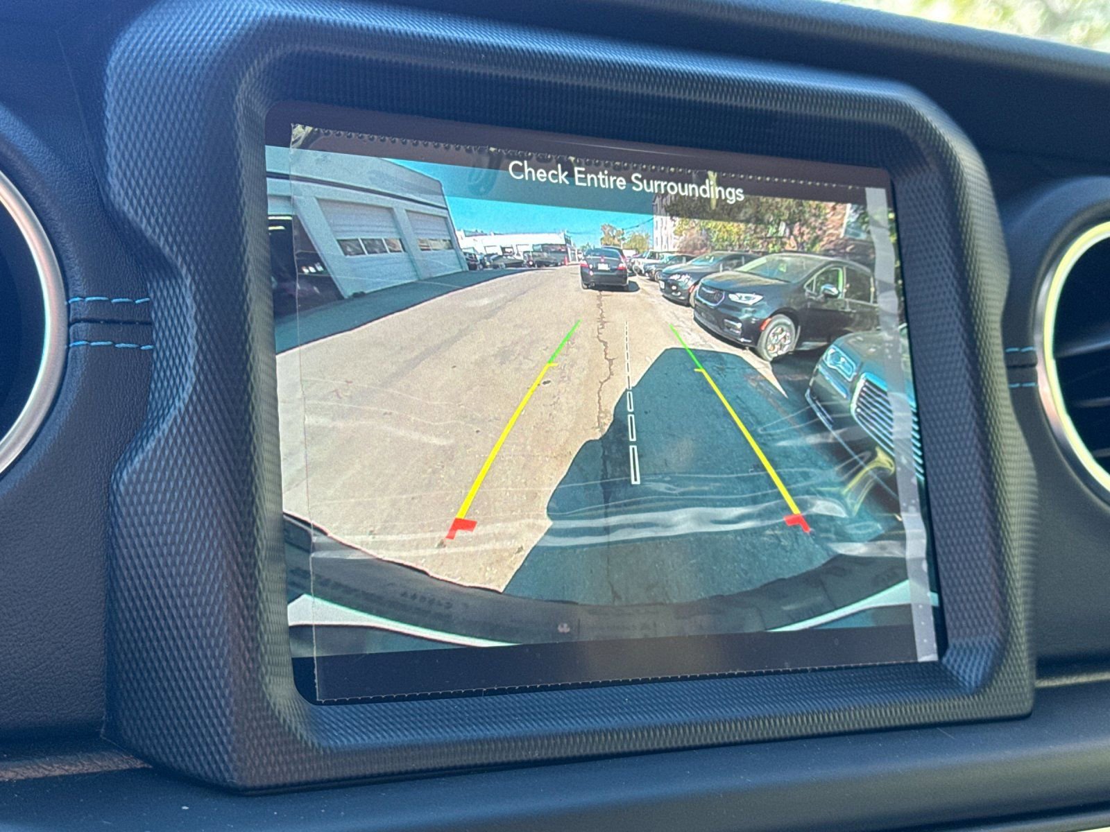 New 2023 Jeep Wrangler Unlimited Rubicon 4xe w/ Cold Weather Group image 20