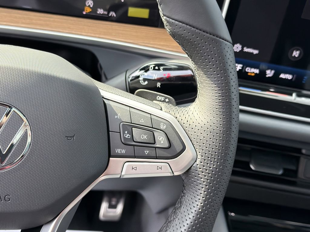 New 2026 Volkswagen Tiguan SEL R-Line image 28