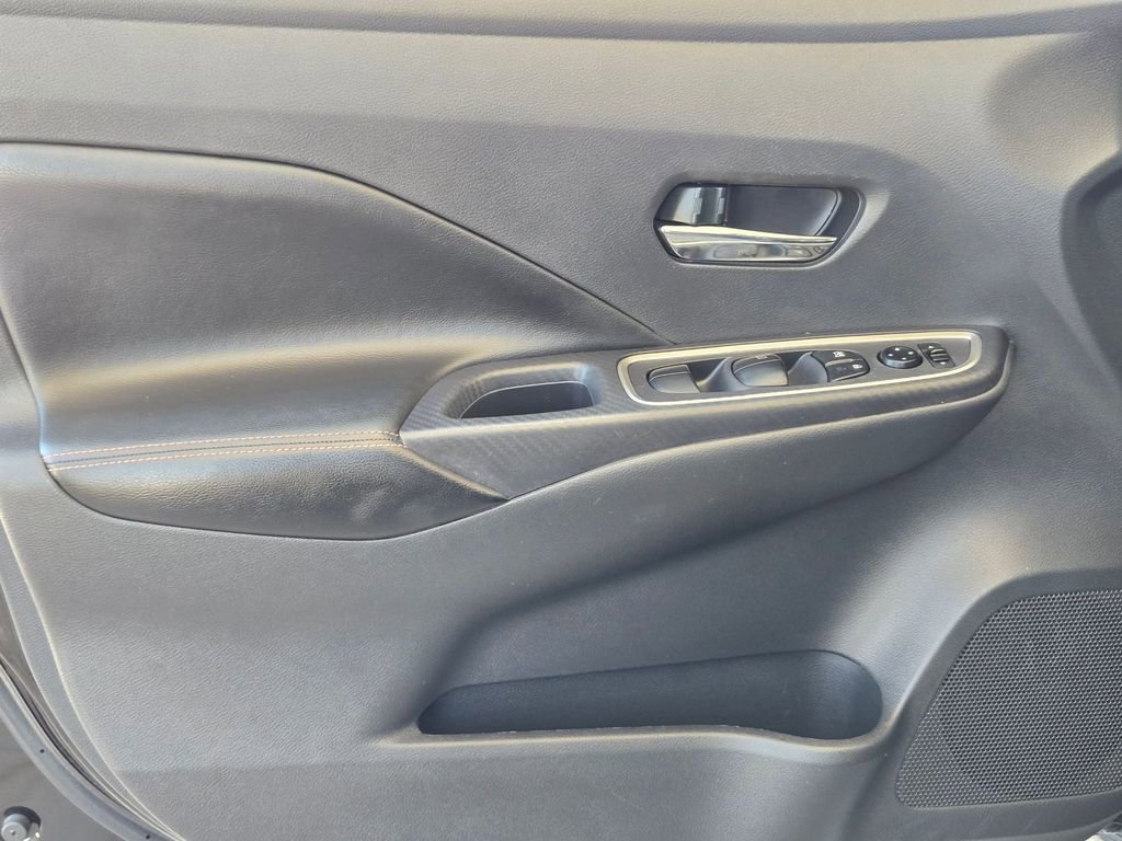 Used 2021 Nissan Versa SR image 11