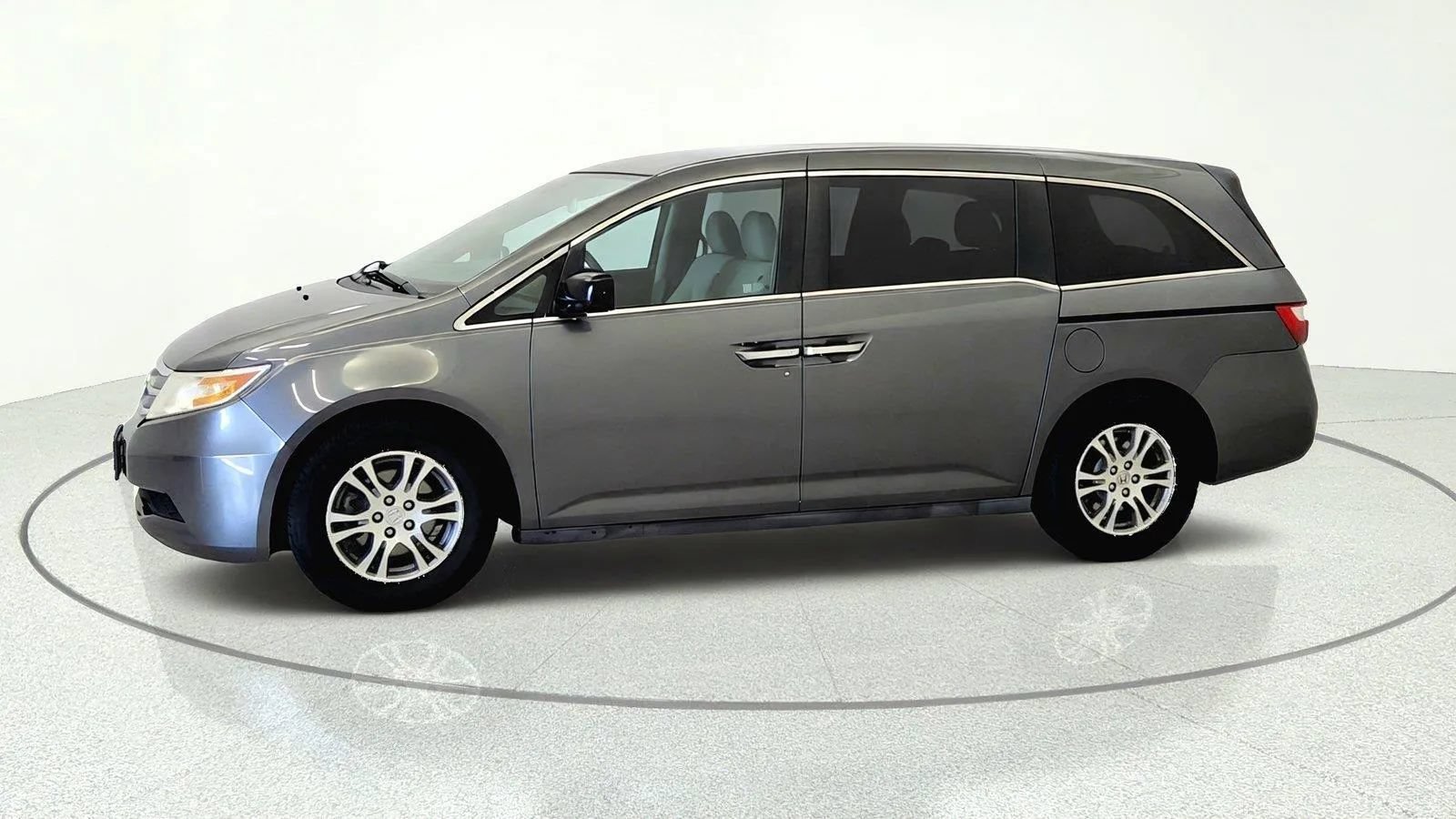 Used 2012 Honda Odyssey EX image 3