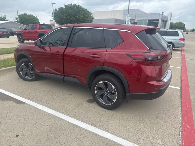 Used 2025 Nissan Rogue SV image 4