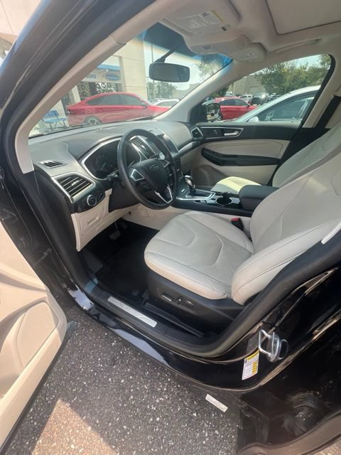 Used 2016 Ford Edge Titanium w/ Equipment Group 301A FWD image 27
