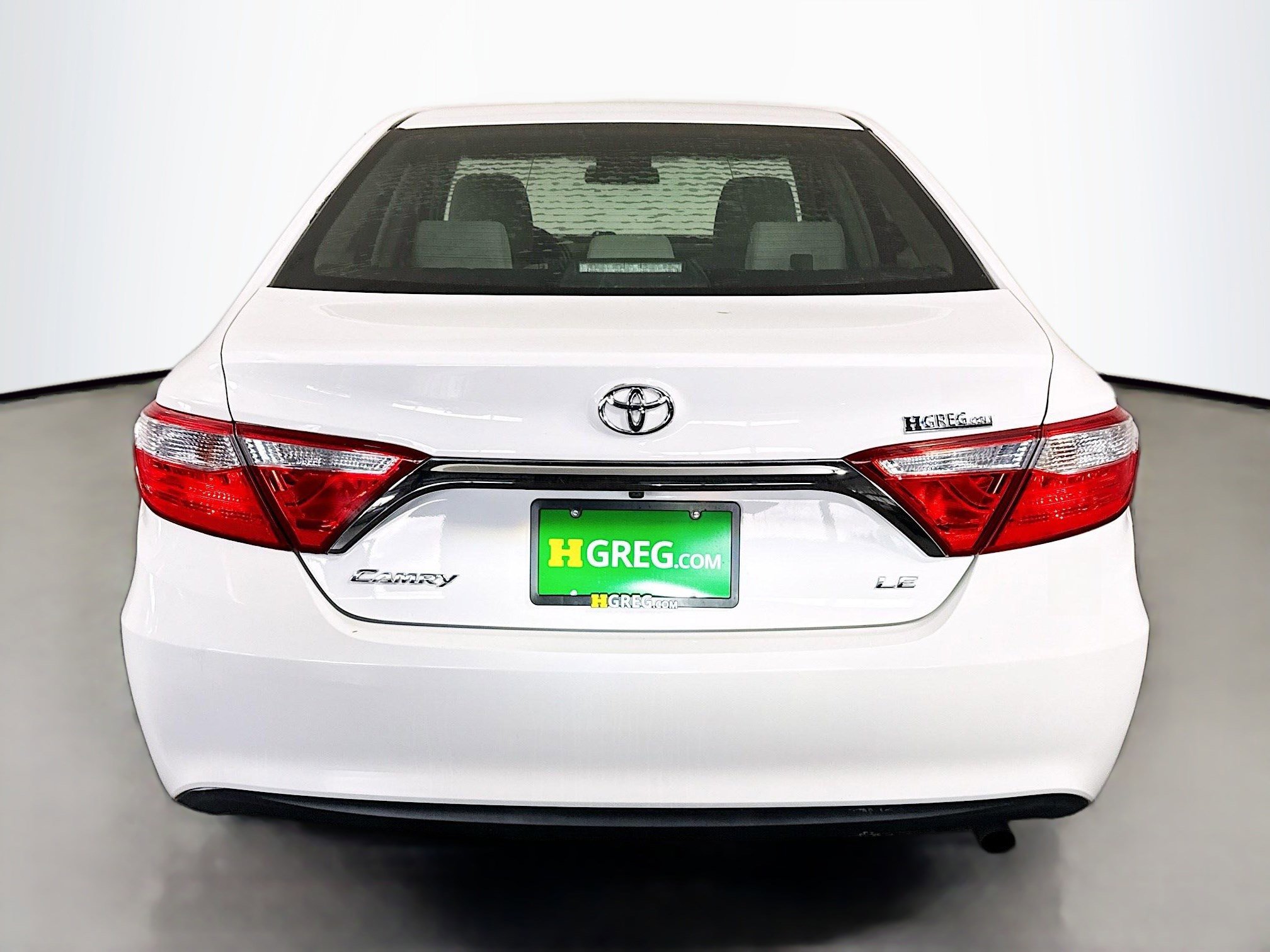 Used 2016 Toyota Camry LE image 8