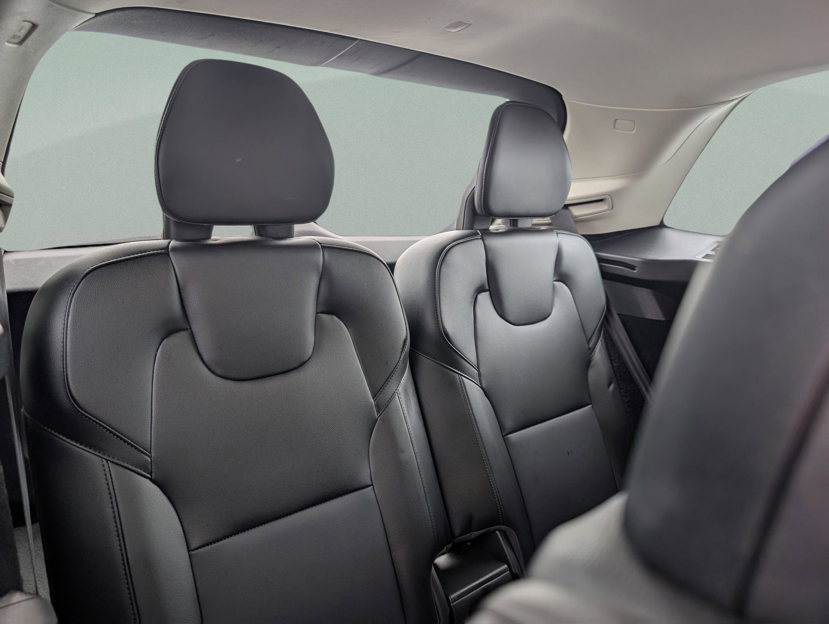 Used 2022 Volvo XC90 T5 Momentum image 53