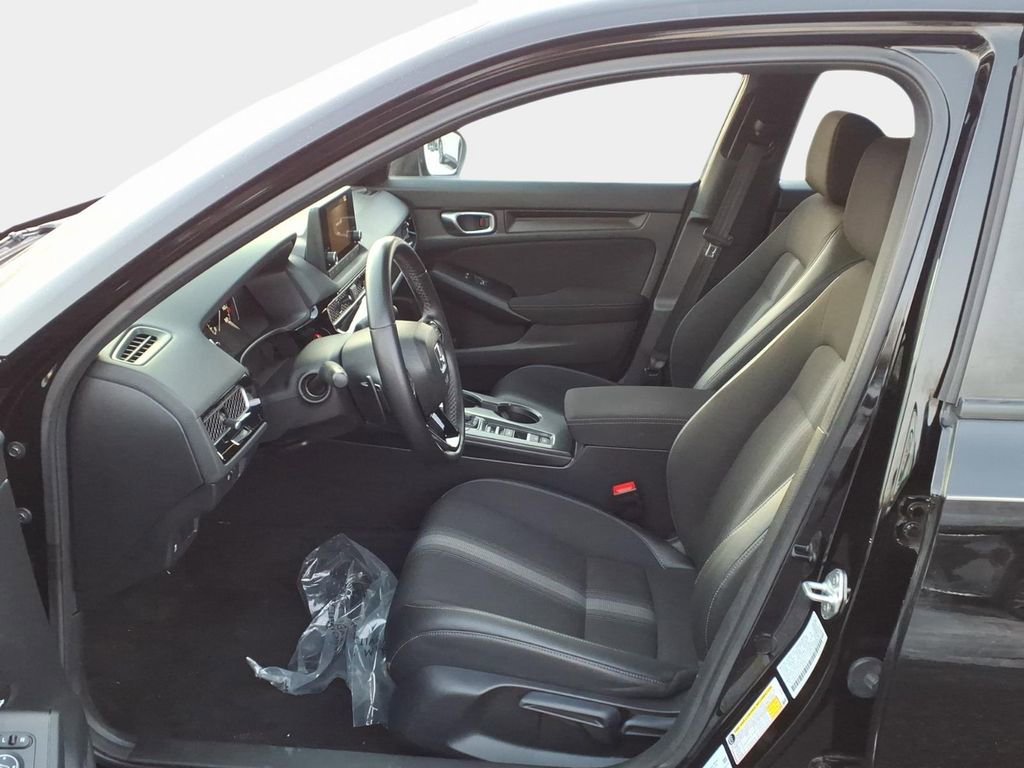 Used 2023 Honda Civic Sport image 9