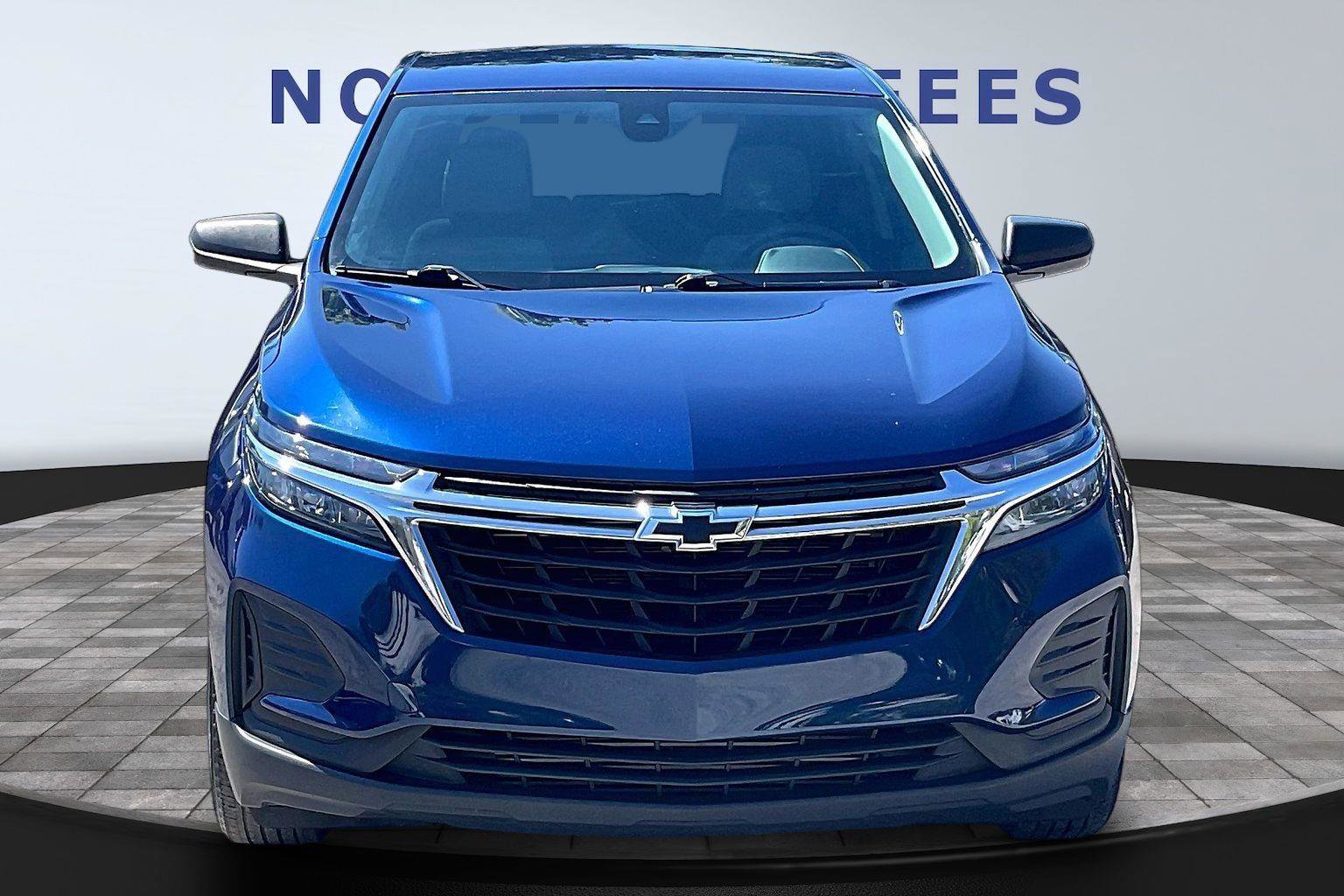 Used 2022 Chevrolet Equinox LS w/ Driver Confidence II Package image 2