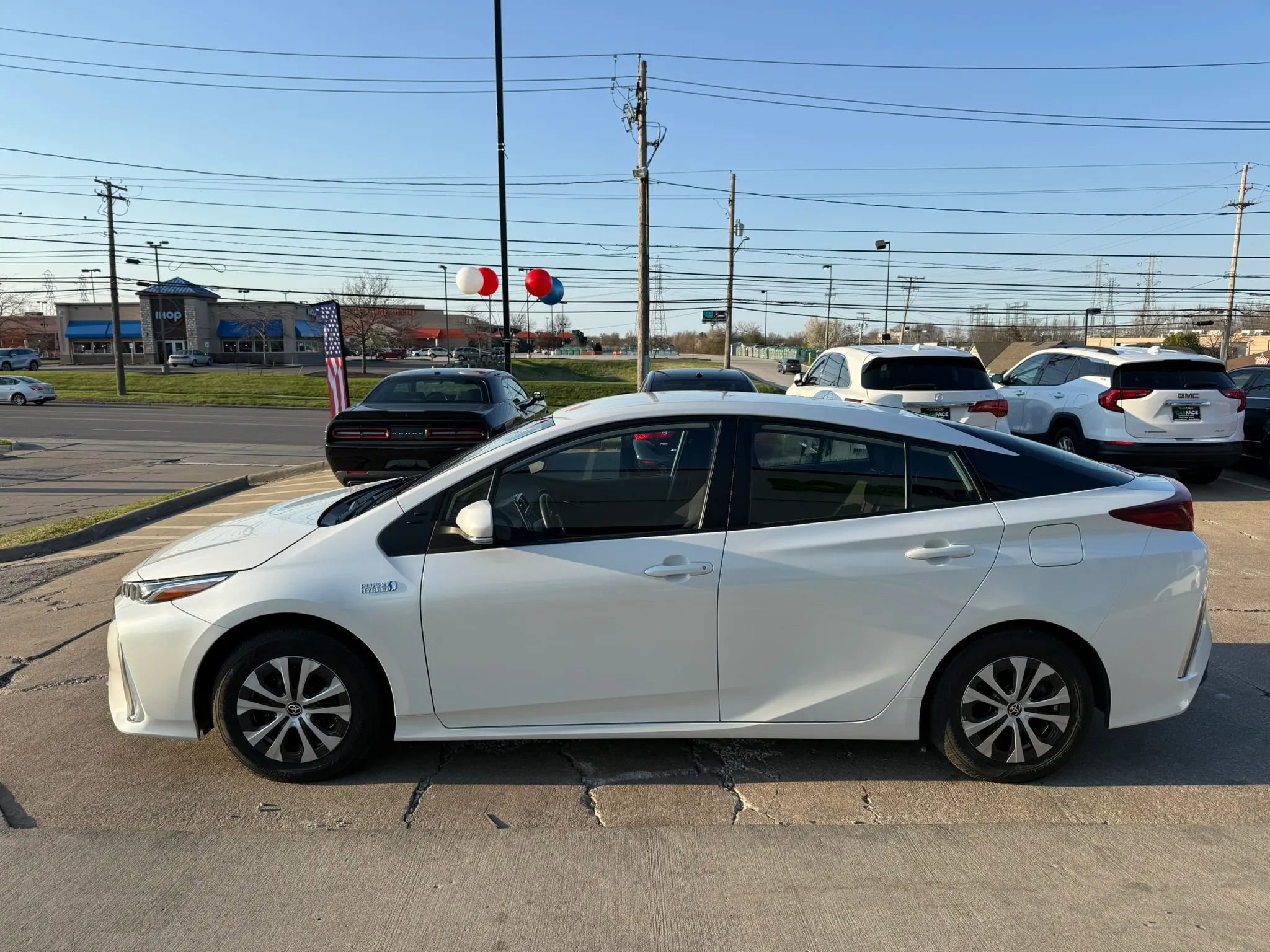 Used 2022 Toyota Prius Prime LE FWD image 7