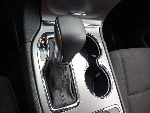 Certified 2019 Jeep Grand Cherokee Laredo image 15