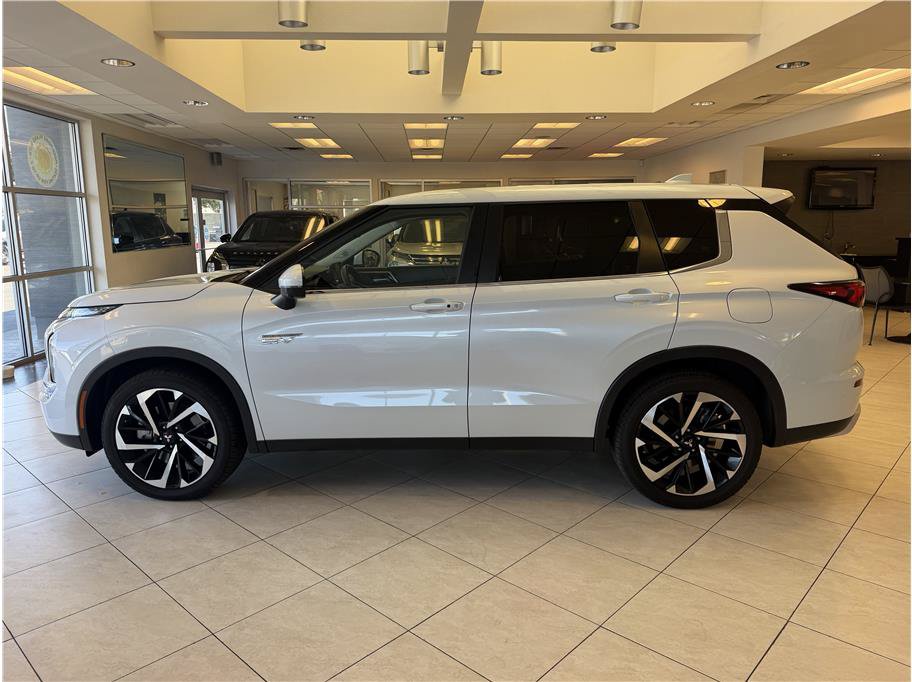 Used 2025 Mitsubishi Outlander Ralliart AWD/4WD image 8
