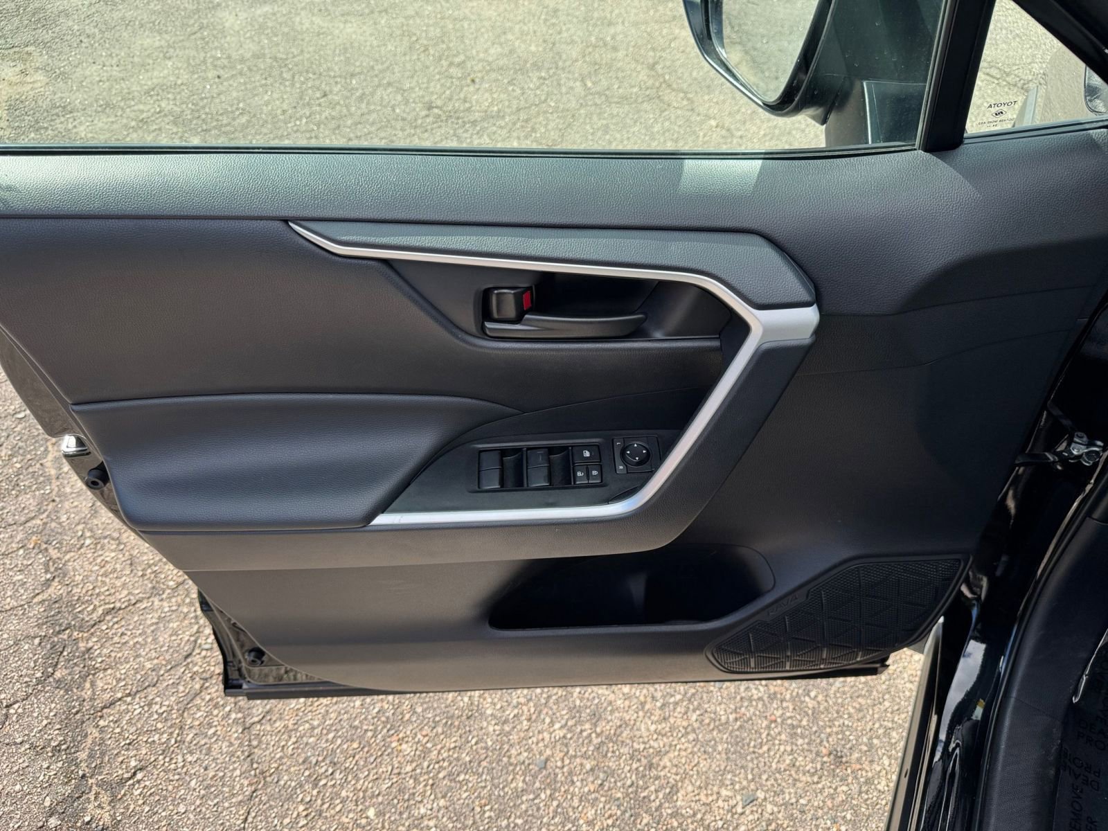 Used 2025 Toyota RAV4 LE image 18