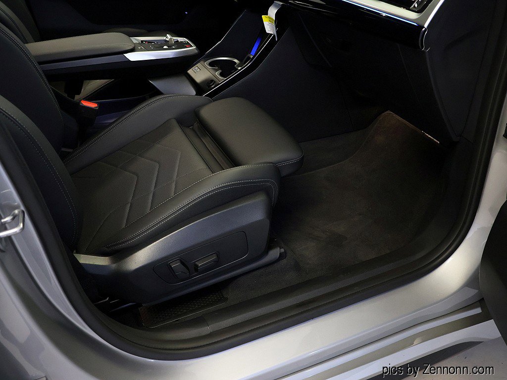 Used 2025 BMW X1 M35i w/ Premium Package image 36