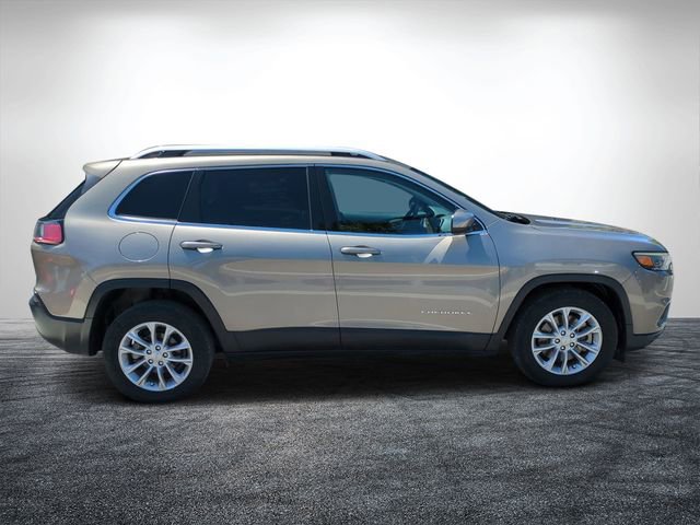 Used 2019 Jeep Cherokee Latitude w/ Popular Appearance Group FWD image 2